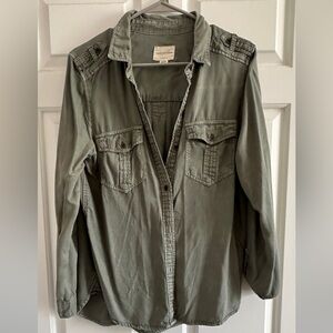 American Eagle Outfitters Olive Button Down Shirt